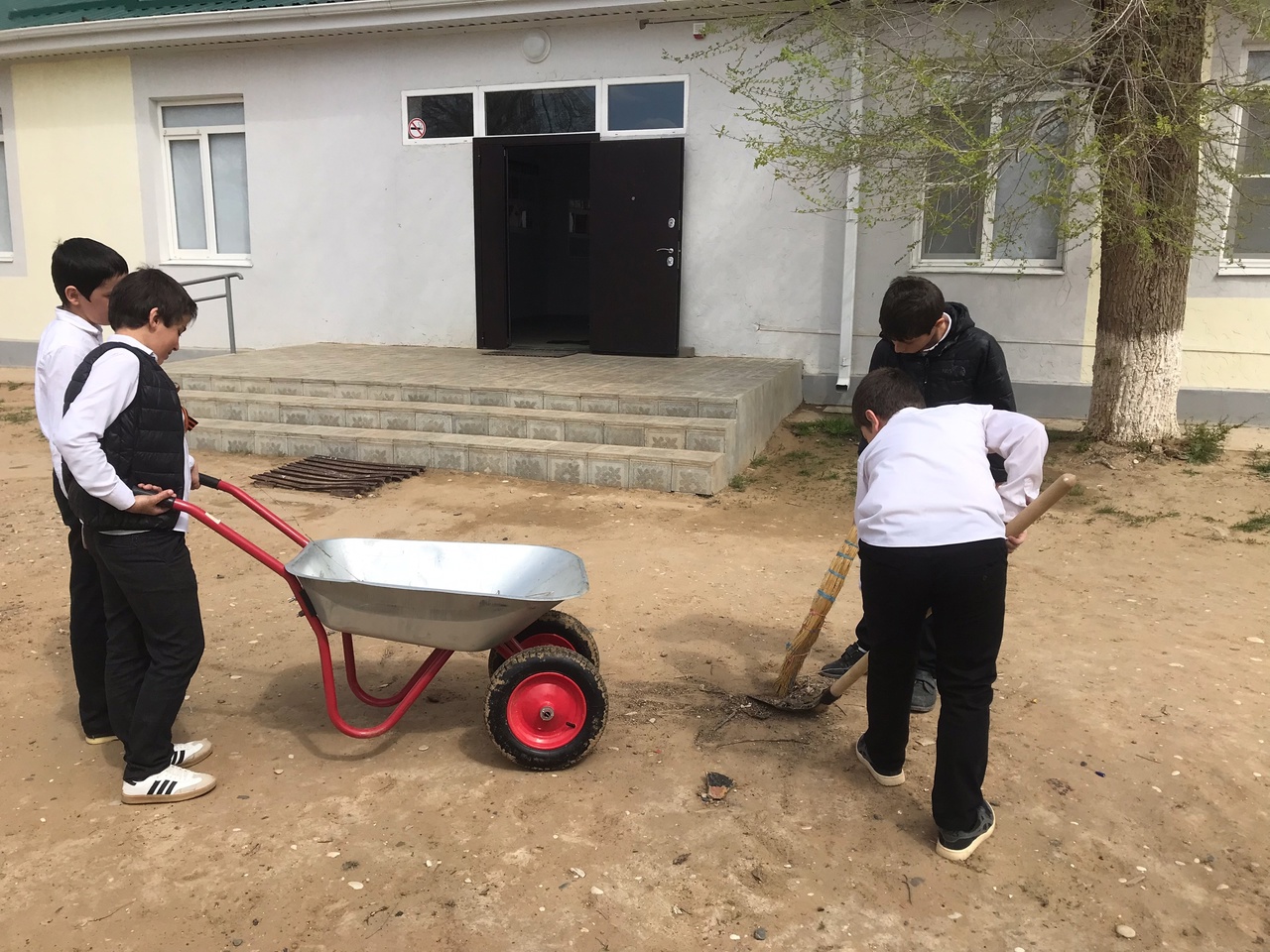 Субботник.